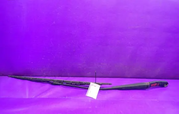Volkswagen Transporter - Caravelle T5 Front wiper blade arm 7H1955409C