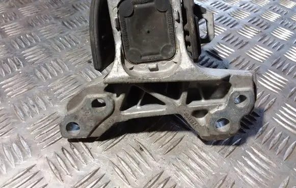 Peugeot 407 Engine mount bracket 326B96