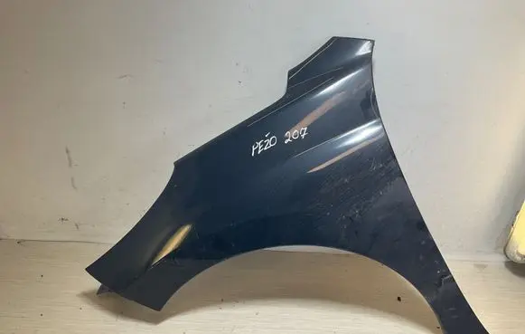 Peugeot 207 CC Fender