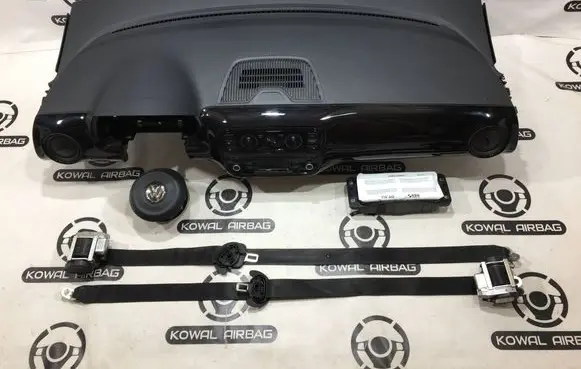 Volkswagen e-Up Dashboard 1S1858295 1S0880204B 1S4857706E