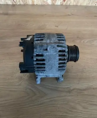Volkswagen Scirocco Generator/alternator 06F903023C TG14C011