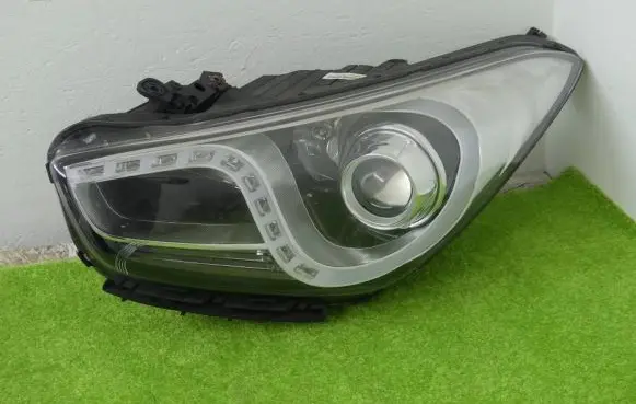 Hyundai i40 Headlight/headlamp 92101-3Z030