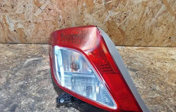 Toyota Yaris Rear/tail lights