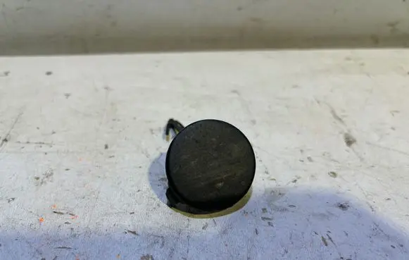 Peugeot 207 Front tow hook cap/cover 9688085677 P0022124 C0487909