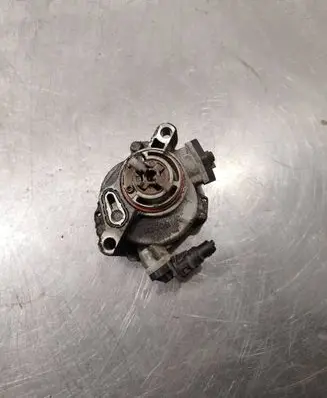 Peugeot 208 Vacuum pump 9684786780