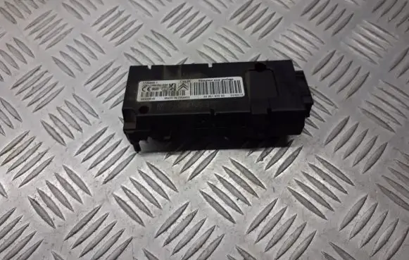 Citroen C4 I Picasso Tire pressure sensor 9665182080