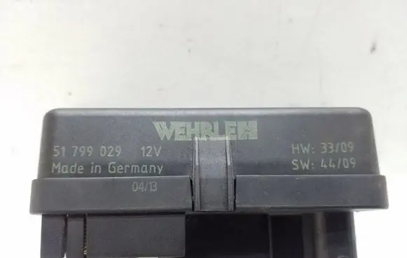 Mercedes-Benz Sprinter W906 Glow plug pre-heat relay 51799029