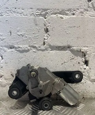 Nissan Qashqai Rear window wiper motor 0390201820