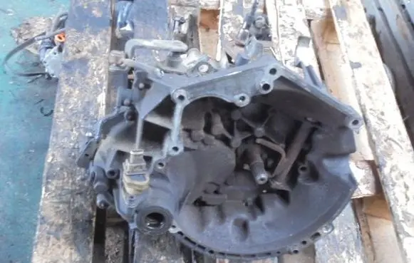 Peugeot 206 CC Manual 4 speed gearbox 20CP09