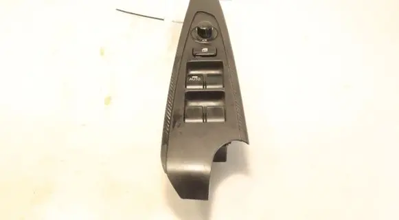 Mazda 2 Electric window control switch