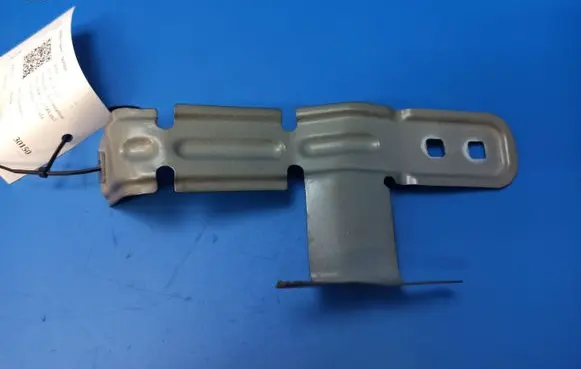 BMW X4 F26 Fender mounting bracket 07L5217