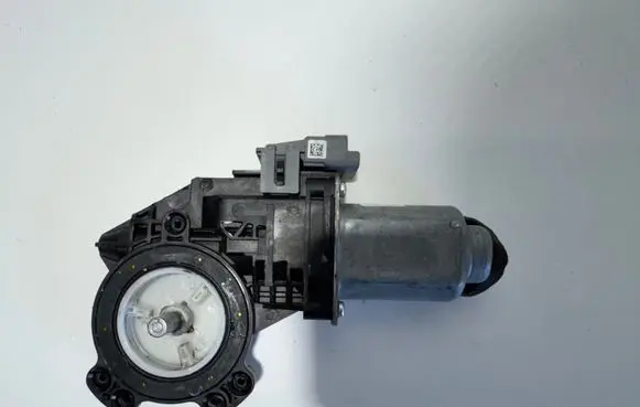 Tesla Model S Front door window regulator motor 430105F0 1904250531302