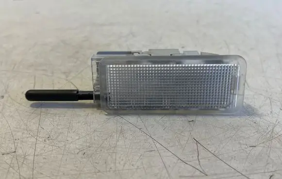 Opel Vivaro Glove box light