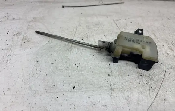 Skoda Octavia Mk2 (1Z) Fuel tank cap lock 1Z0810773