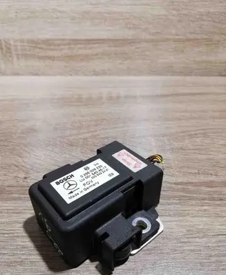 Mercedes-Benz E W210 ESP acceleration yaw rate sensor 0015404517 0265005230 0005422481