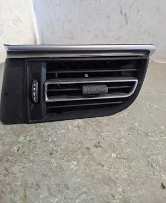 Porsche Macan (95B) Dashboard side air vent grill/cover trim 95B819702J 26092024