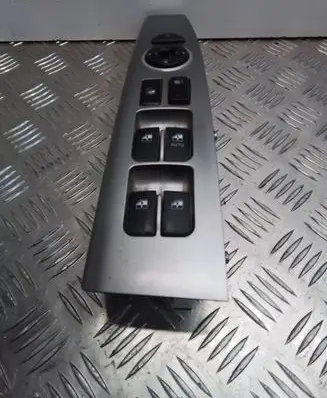 Hyundai Santa Fe Electric window control switch 935702B6308S
