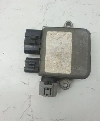 Tesla Model S Coolant fan relay 8282120280