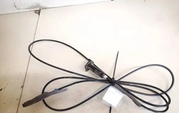 Handbrake/parking brake wiring cable