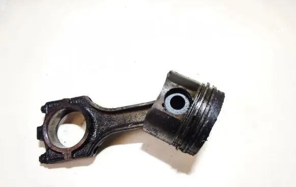 BMW 5 E39 Piston with connecting rod 989t