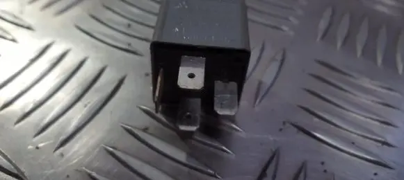 Audi A4 S4 B6 8E 8H Other relay 8d0951253a 373