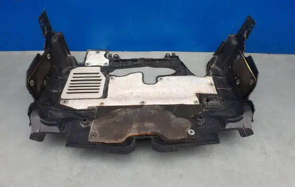 Subaru Legacy Engine splash shield/under tray 56440AG160