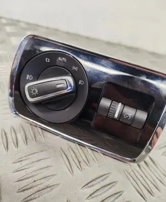 Skoda Superb B6 (3T) Light switch 3T0941431B