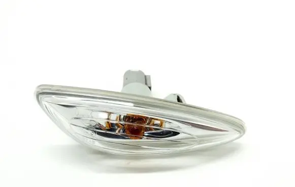 Front fender indicator light
