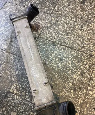 BMW 3 E90 E91 Intercooler radiator 3093796