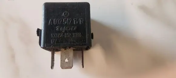 Mercedes-Benz C W203 Other relay A00225421319