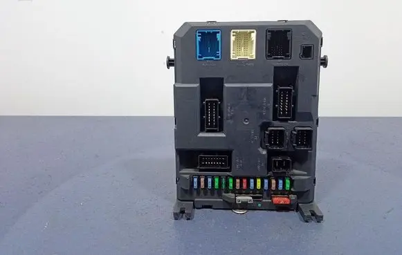 Citroen C3 Picasso Fuse box set 9664983480
