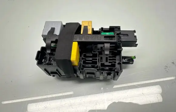 Peugeot 208 Fuse box set 9812661980 A006C801 2010EC0Y02