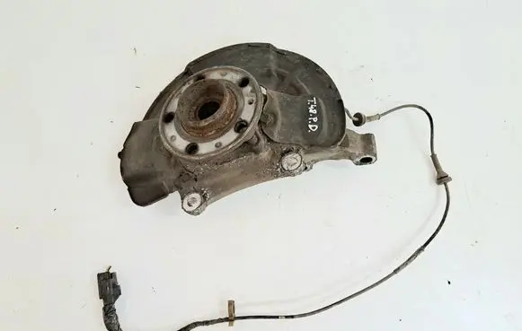 Volvo V70 Front wheel hub