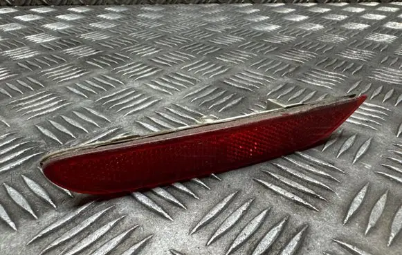 Nissan Qashqai Rear tail light reflector 3314207L