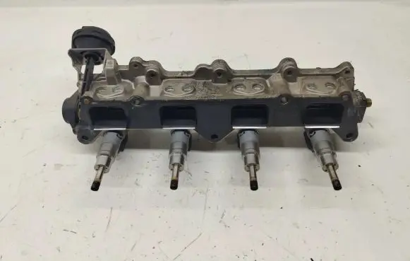 Volkswagen PASSAT B6 Fuel main line pipe GK00266
