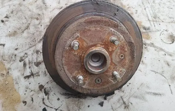 Chevrolet Nubira Rear wheel hub spindle/knuckle 