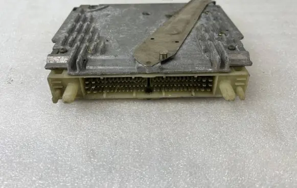 Volvo S70 V70 V70 XC Engine control unit/module P09183993 T98315264 1T28S3499