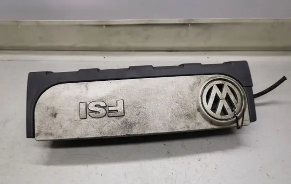 Volkswagen PASSAT B6 Engine cover (trim) 06F129208C