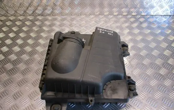 Nissan Primastar Air filter box