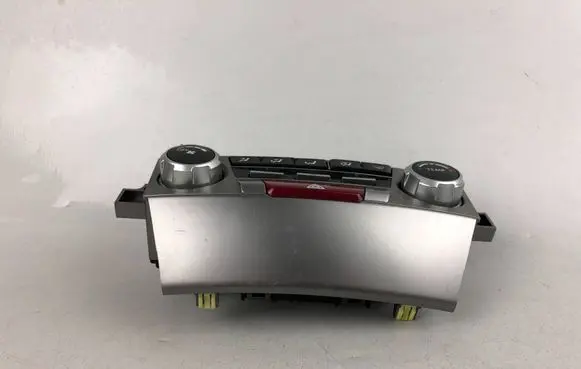 Subaru Outback Climate control unit 72311AJ08A