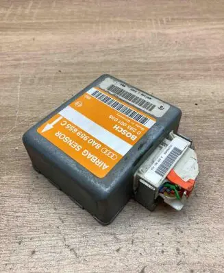Audi A4 S4 B5 8D Airbag control unit/module 8A0959655C 0285001038 WithPlug