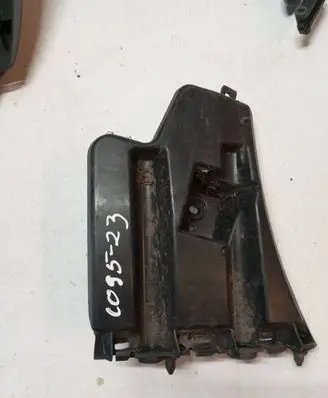 Volvo V60 Front bumper mounting bracket 30796626