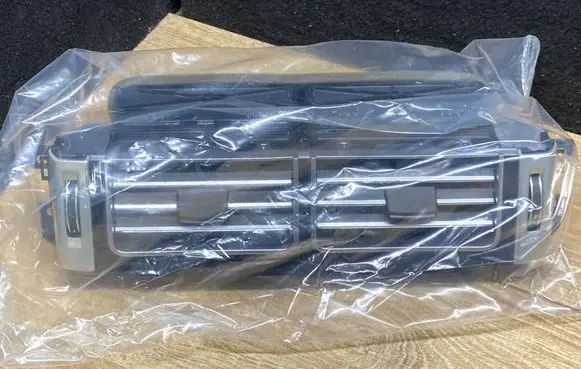 Land Rover Range Rover Sport L494 Dash center air vent grill CK5201820A DK6201820A