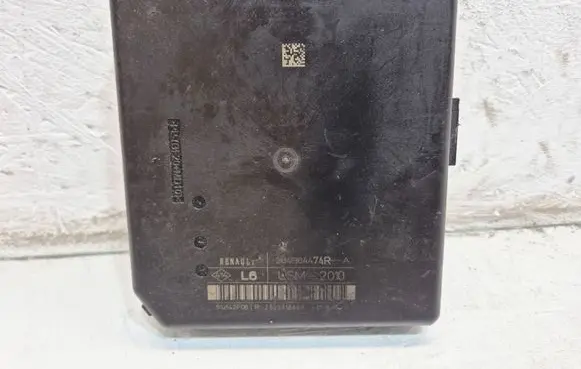 Renault Master III Fuse module 284B64474R