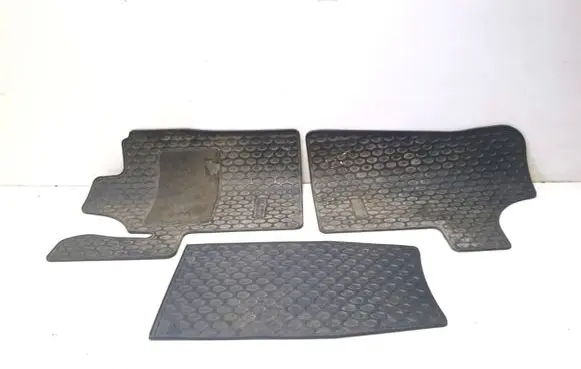 Mercedes-Benz Vito Viano W639 Car floor mat set B66560548B66560550