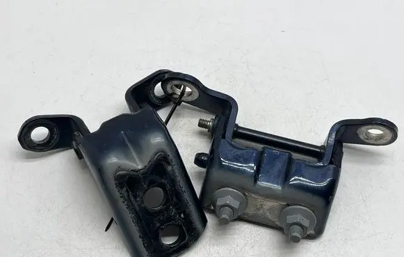 Renault Kadjar Rear door hinge set 