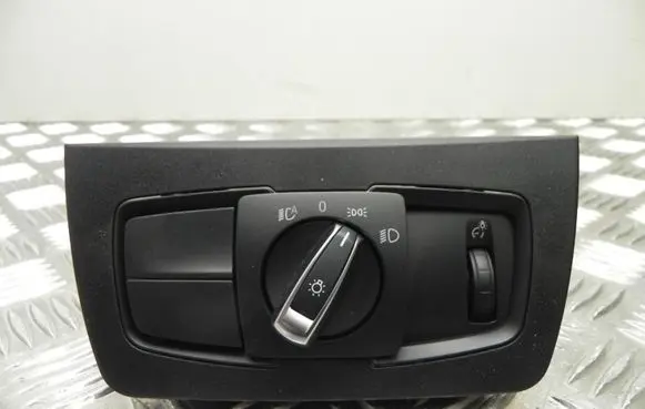 BMW 4 F32 F33 Light switch 6847504 T947