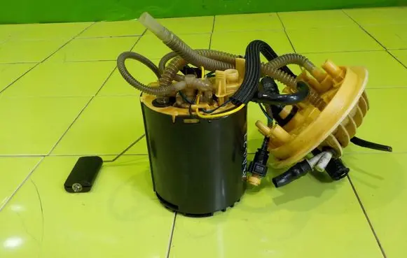 Renault Megane III In-tank fuel pump 