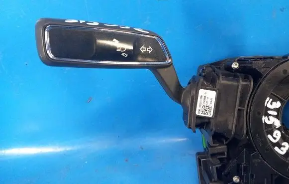 Lincoln MKZ II Gear shift switch/knob HG9Z13341GA
