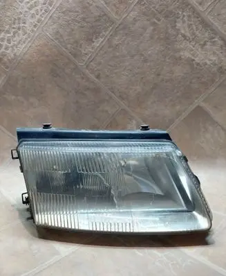 Volkswagen PASSAT B5 Headlight/headlamp 14742600